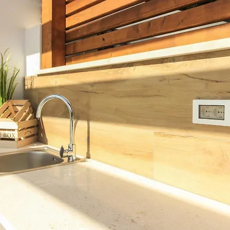 度假居 Mit Privatpool Fuer 8 Personen Ca 200 Qm In Pomer, Istrien Istrische Riviera *