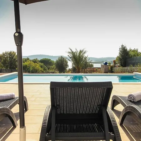 度假居 Mit Privatpool Fuer 8 Personen Ca 200 Qm In Pomer, Istrien Istrische Riviera